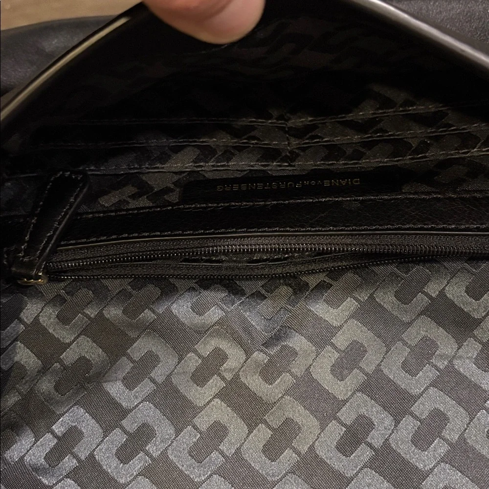 DIANE VON FURSTENBERG‎ Black Leather Crazy Metallic Studded Clutch Purse